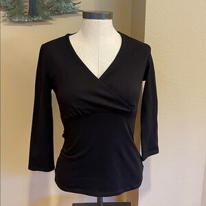 Eddie Bauer Black V-Neck 3/4 Sleeve Faux Wrap Top